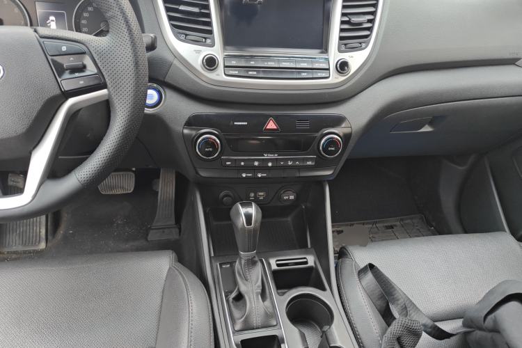 Used Hyundai Tucson 2015 1.6T Dual-Clutch Two-Wheel-Drive Smart Model