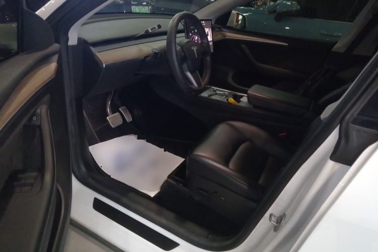 Used Tesla Model Y 2022 Rear-Wheel-Drive Version
