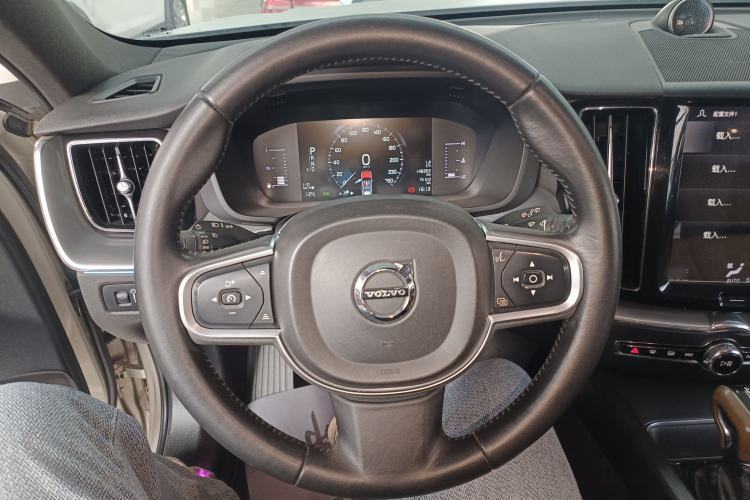 Used Volvo XC60 2018 T5 4x4 Zhiyi Edition
