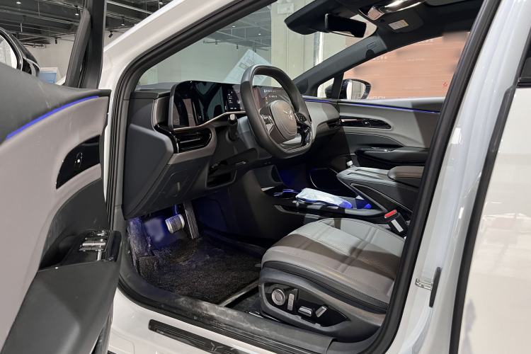 Used Hongqi EH7 2024 690 Pro
