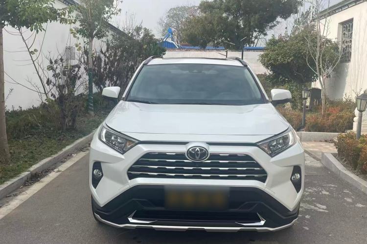 Used Toyota RAV4 2021 2.0L CVT Two-Wheel Drive Fashion PLUS Edition
