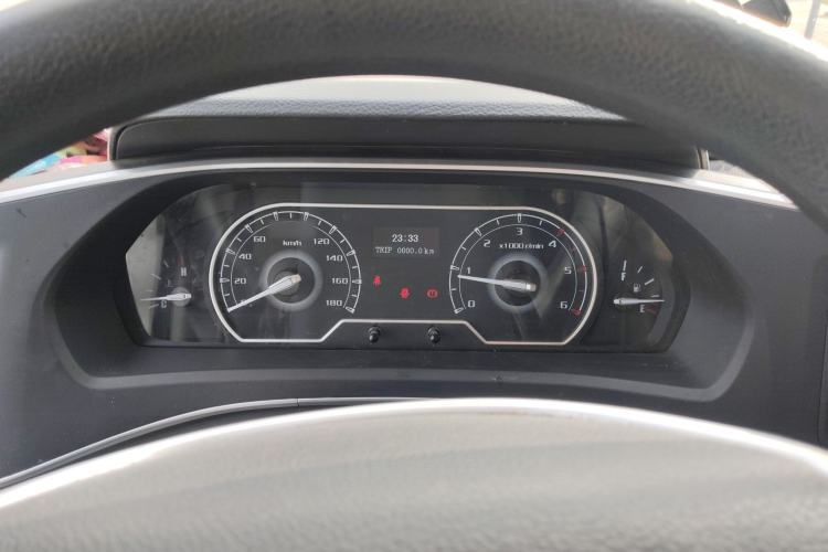 Used SAIC MAXUS Xintu V80 2021 2.0T Manual Classic Aoyuntong 127 PS Mid-axle Mid-roof 6/7/8/9-Seater