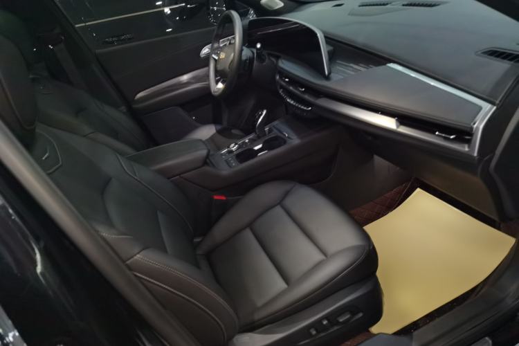 Used Cadillac XT4 2024 28T Two-Wheel-Drive Luxury Version
