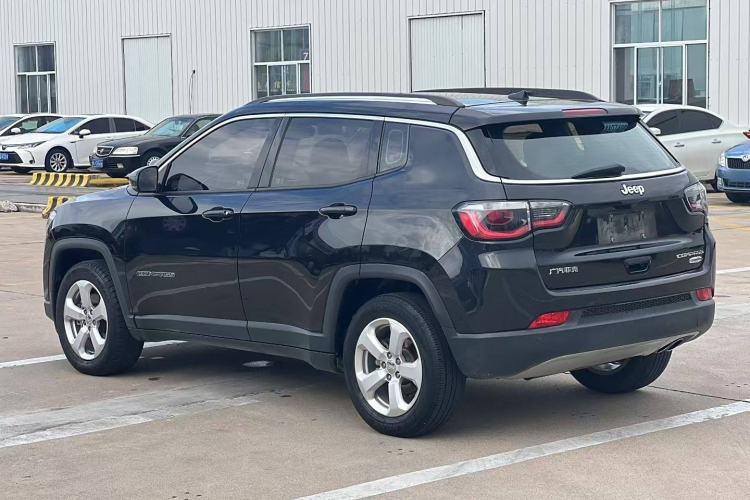 Used  Compass 2017 200T Automatic Family Edition

