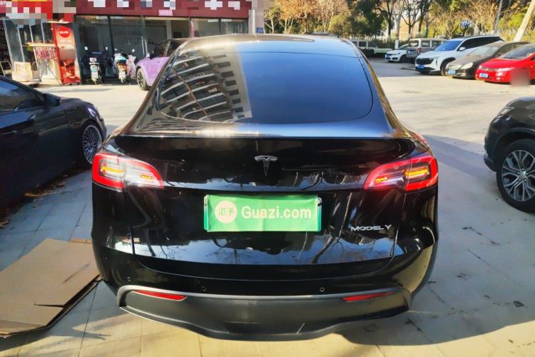 Used Tesla Model Y 2022 Long-Range All-Wheel-Drive Version
