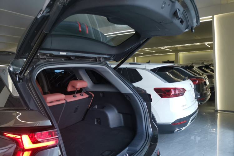 Used Changan CS75 PLUS 2024 3rd Generation Champion Edition 1.5T Intelligent Drive Dynamic Model
