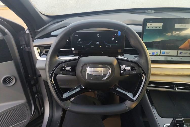 Used Geely Auto Emgrand X7 Sport 2026 Model 1.5TD Aspirational