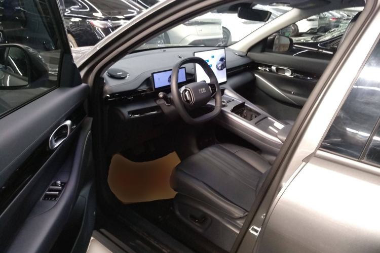 Used  E5 2024 530km Long-Range Version
