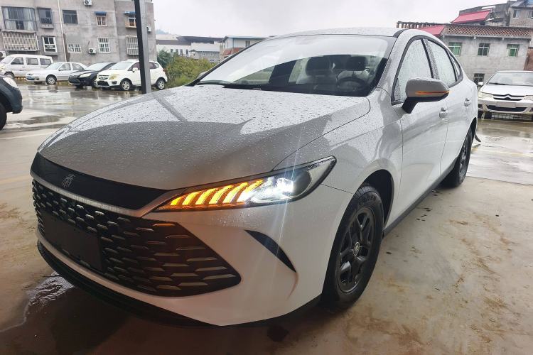 Used BYD Qin PLUS 2025 DM-i Smart Drive 55KM Leading Model
