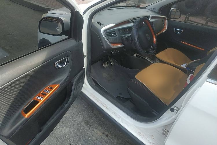 Used Geely Auto Vision X1 2017 1.3L Automatic Fun Edition
