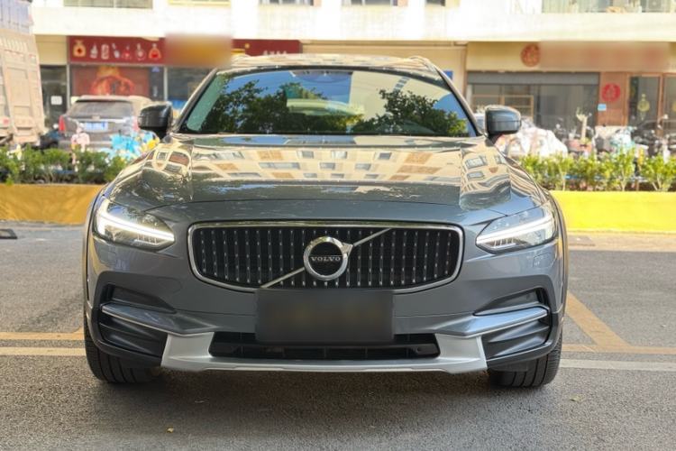 Used Volvo V90 2017 Cross Country T5 AWD Smart Range Edition