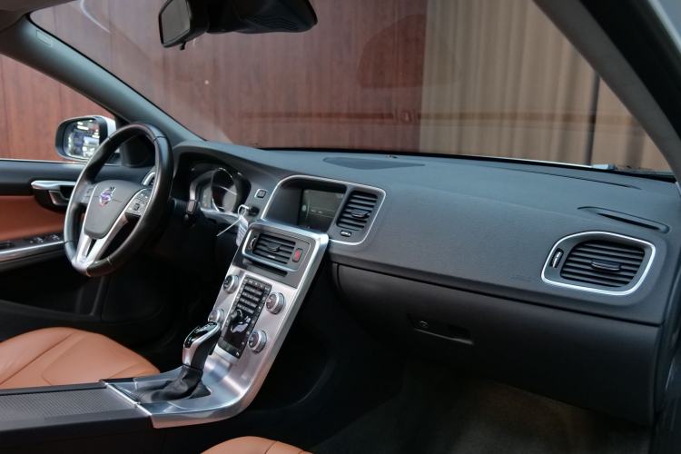 Used Volvo S60 2017 S60L T4 Smart Range Edition
