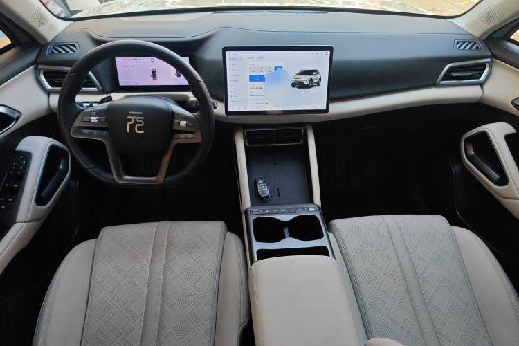 Used BYD Yuan UP 2025 Intelligent Driving Version 401 km Leading Edition