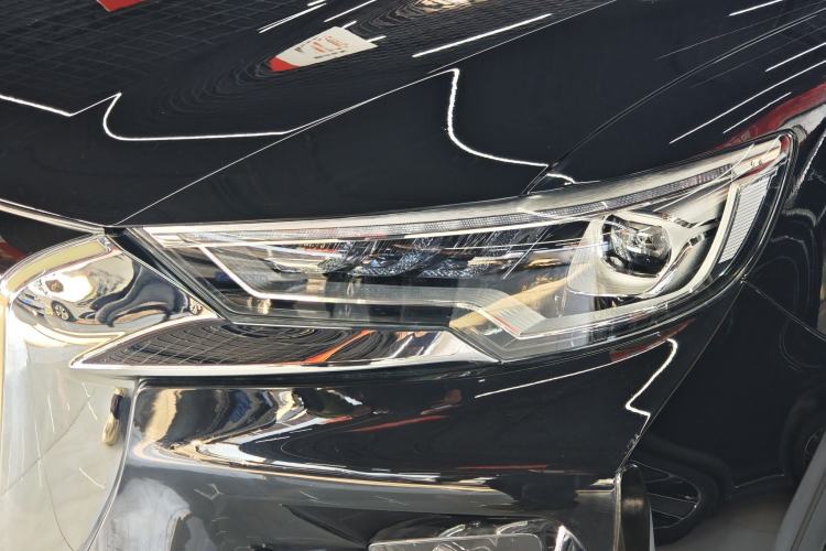 Used Hongqi HS5 2022 Revised Version 2.0T Smart Connect Flagship Edition
