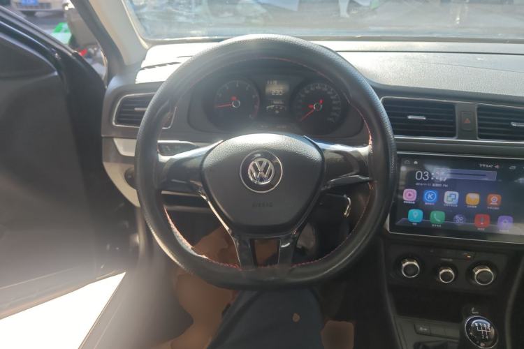 Used Volkswagen Lavida 2015 1.6L Manual Fashion Edition
