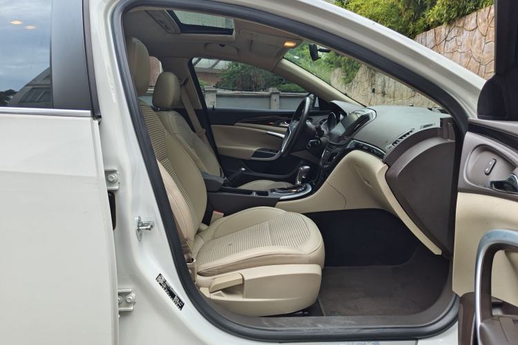 Used Buick Regal 2015 2.0L Leading Fashion Edition
