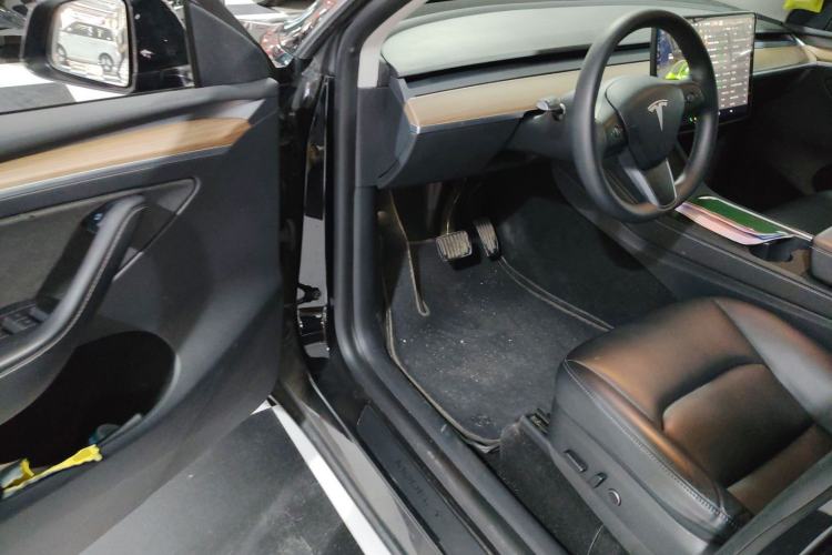 Used Tesla Model Y 2021 Standard Range Rear-Wheel Drive Version