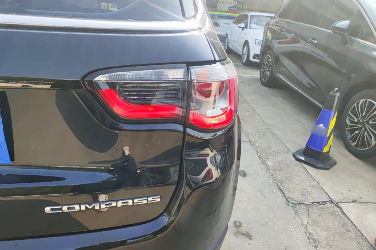 Used  Compass 2020 220T Automatic Elite Edition
