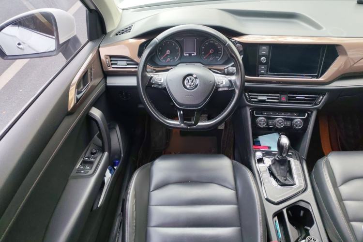 Used Volkswagen Tharu 2019 280TSI Two-Wheel Drive Luxury Version China VI Standard
