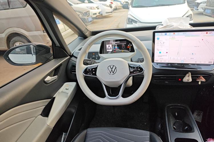 Used Volkswagen ID.3 2025 Smart Model Outstanding Oxygen Edition