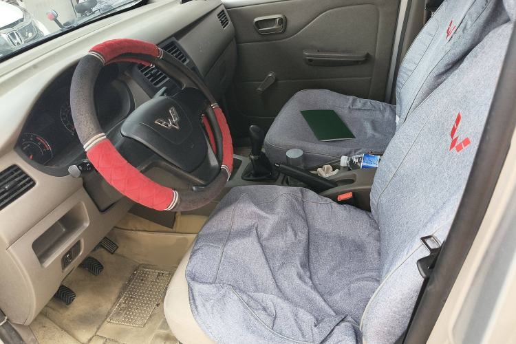 Used Wuling Rongguang V 2016 1.5L Practical Version
