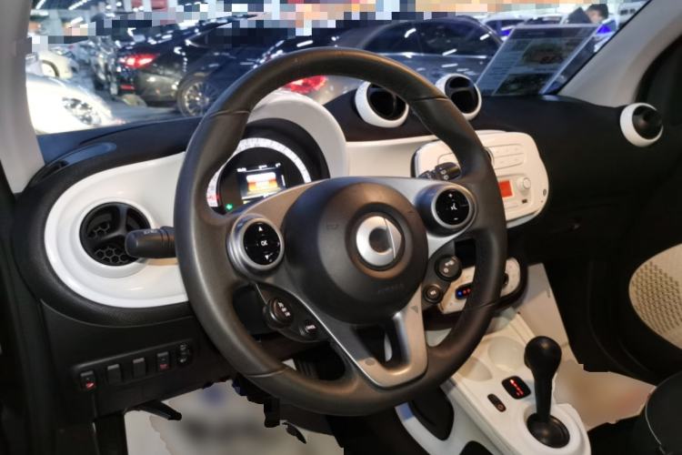 Used  fortwo 2015 1.0L 52 kW Hardtop Passion Edition