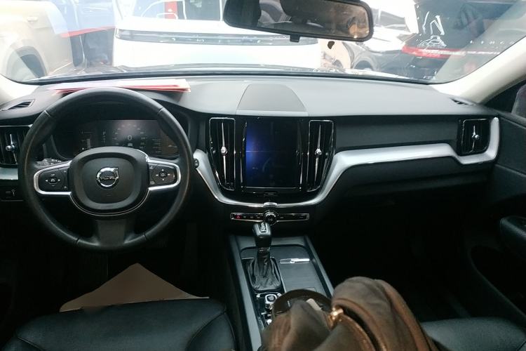 Used Volvo XC60 2018 T5 4x4 Zhiyi Edition
