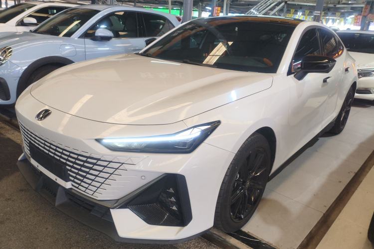 Used Changan UNI-V 2024 1.5T High-Energy Version