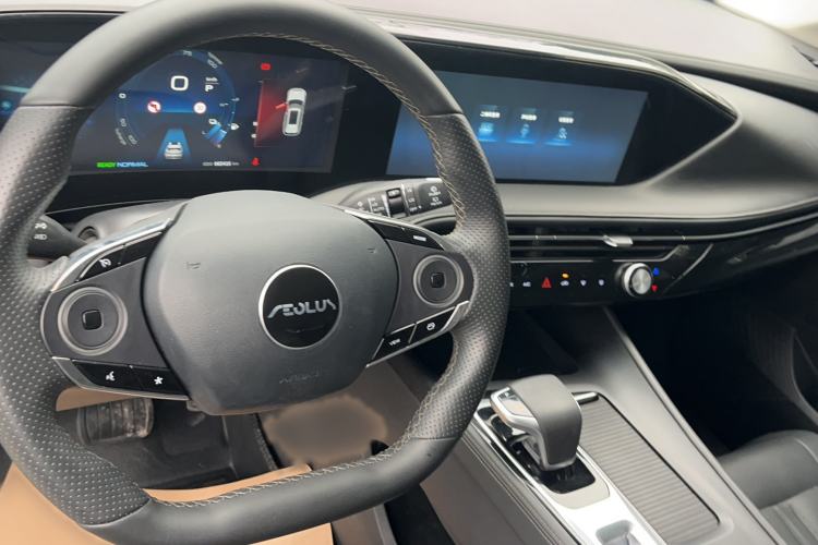 Used Dongfeng Aeolus Huge 2022 Mach Dual-Motor 1.5T MHD Dare-to-Dream Edition