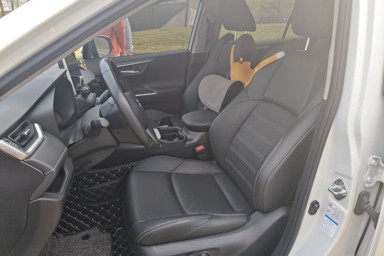 Used Toyota Wildlander 2022 2.0L CVT Four-Wheel Drive Luxury Edition