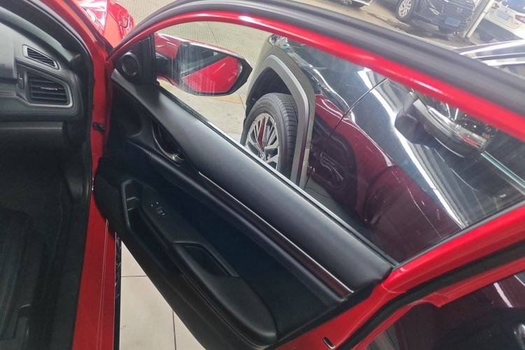 Used Honda Civic 2021 HATCHBACK 220TURBO CVT New Trendsetter
