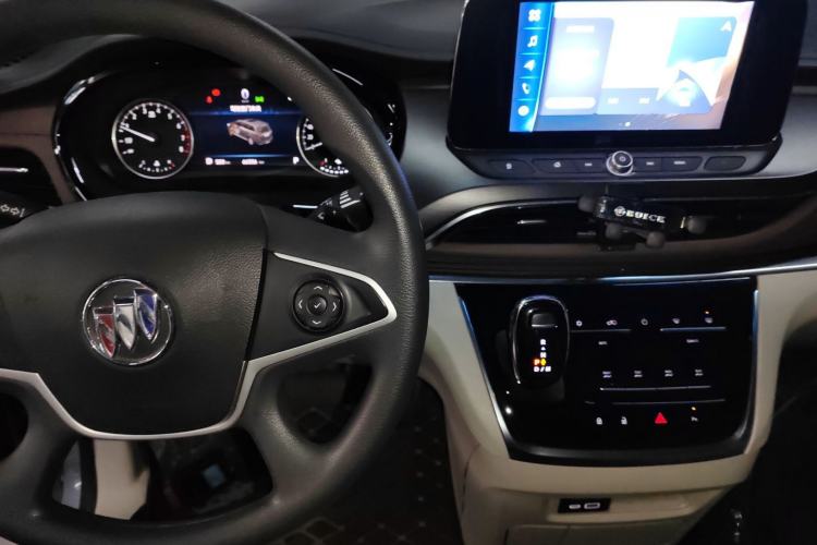 Used Buick GL8 2023 Land Executive Class Comfort Model
