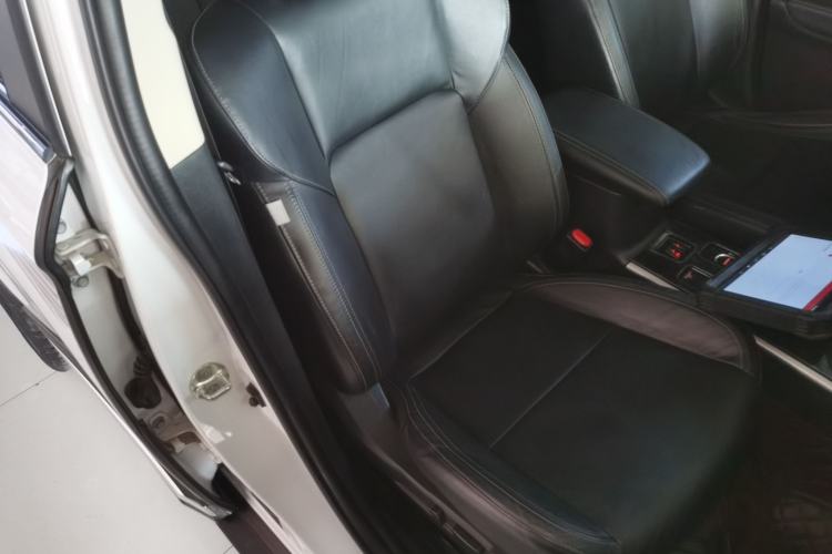 Used Mitsubishi Outlander 2019 2.4L 4x4 Zhi Xiang Edition 7 Seats China VI Standard
