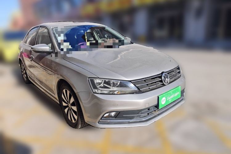 Used Volkswagen Sagitar 2015 230TSI Automatic Luxury Model
