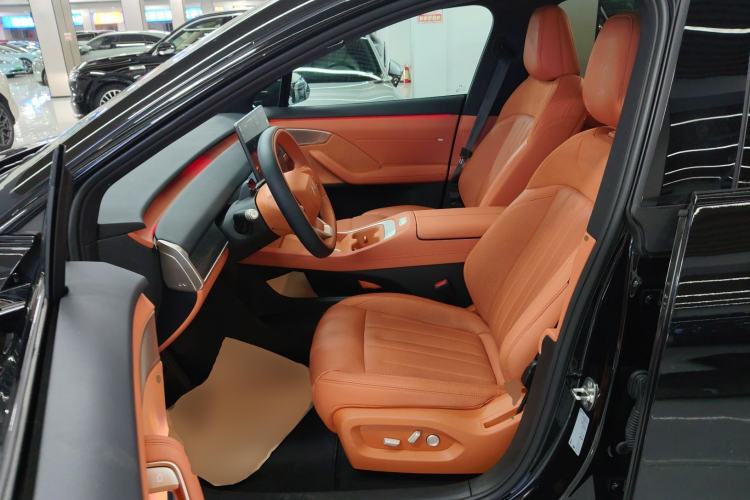 Used ONVO L60 2024 60 kWh Rear-Drive Version