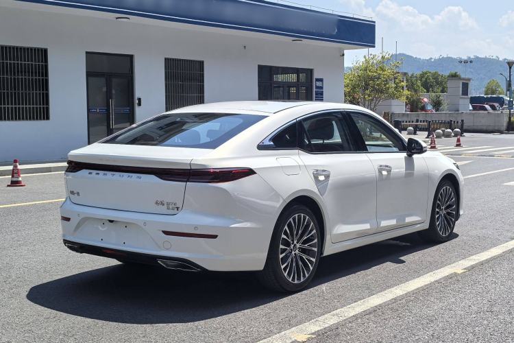 Used Bestune B70 2024 Dragon Edition 1.5T Leading Model
