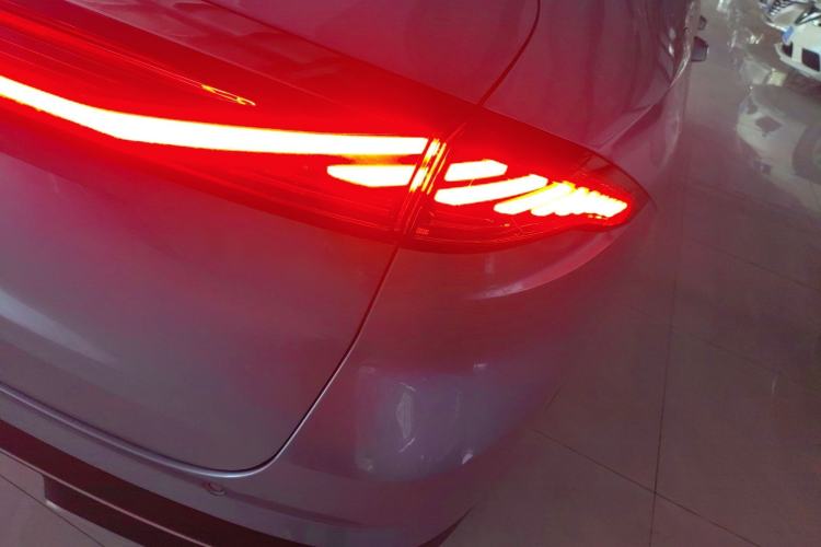 Used  L6 2025 EM-i 140km Starship Edition
