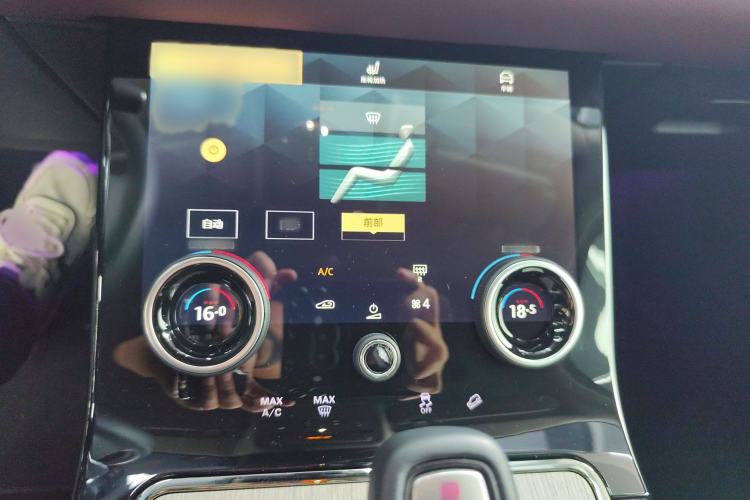 Used Land Rover Range Rover Evoque 2023 Aurora L 249 PS Luxury Edition
