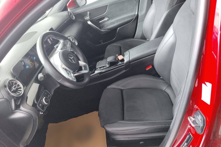 Used Mercedes-Benz A-Class 2020 Restyled A 200 L Sport Sedan Fashion Version
