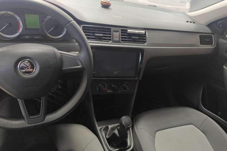 Used Skoda Rapid 2018 1.6L Manual Standard Edition
