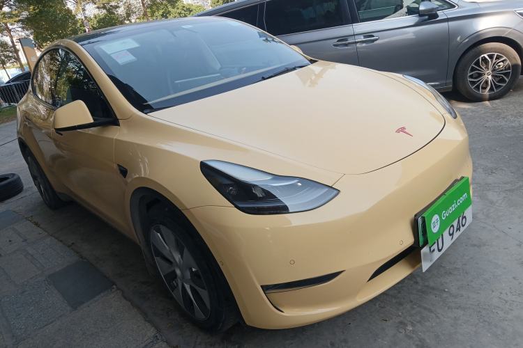 Used Tesla Model Y 2022 Long-Range All-Wheel-Drive Version
