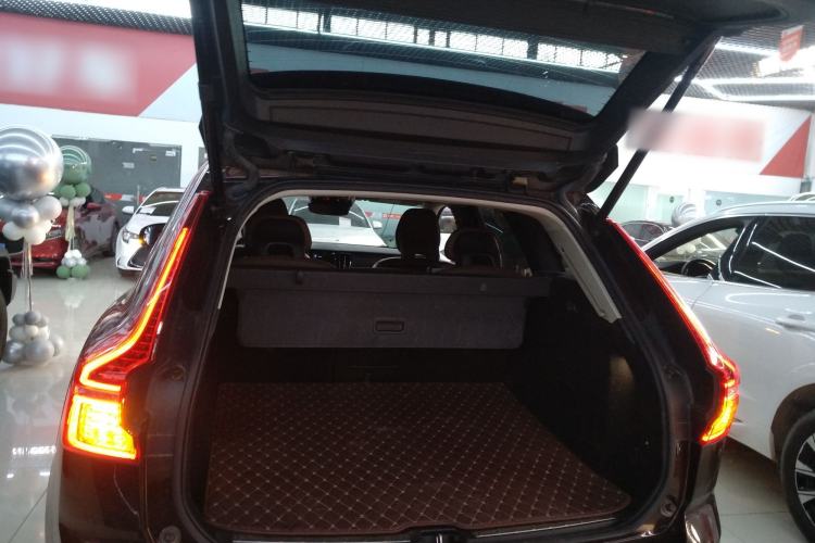 Used Volvo XC60 2019 T5 4x4 Zhiyuan Edition China VI Standard
