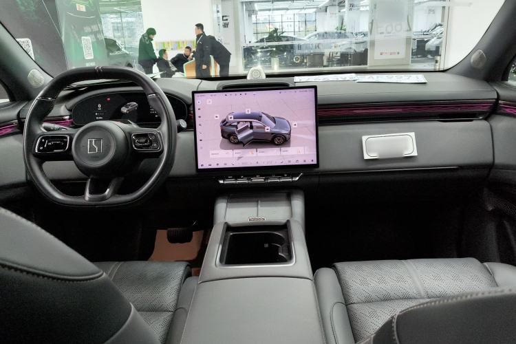 Used Zeekr 7X 2025 100 kWh Long-Range Rear-Wheel Drive with Intelligent Driving Features