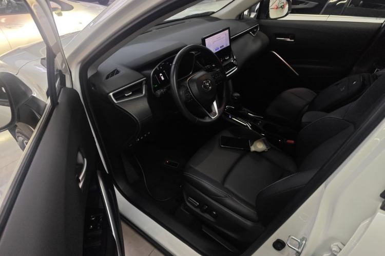 Used Toyota FRONTLANDER 2023 2.0L Smart Electric Hybrid Dual-Engine Deluxe Version
