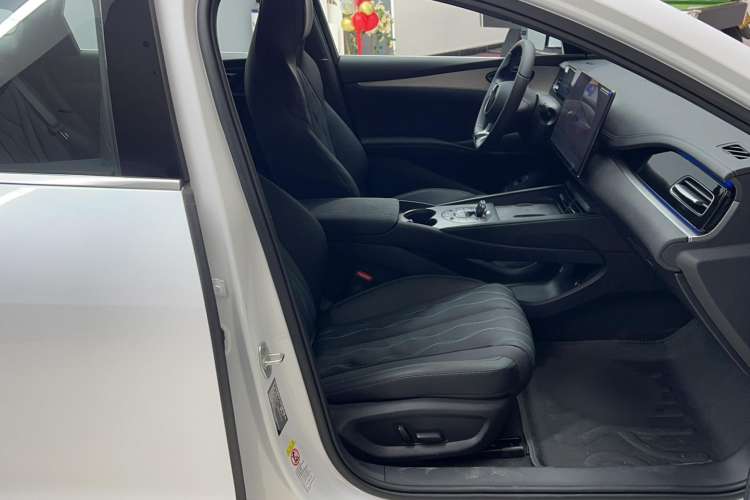 Used BYD Seal 06 New Energy 2024 DM-i 120KM Flagship Model
