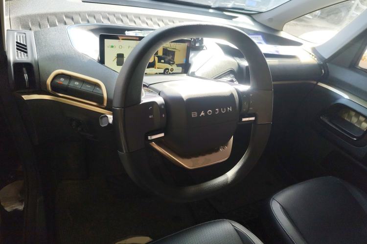 Used Baojun KiWi EV 2022 Artist Lite Edition Lithium Iron Phosphate
