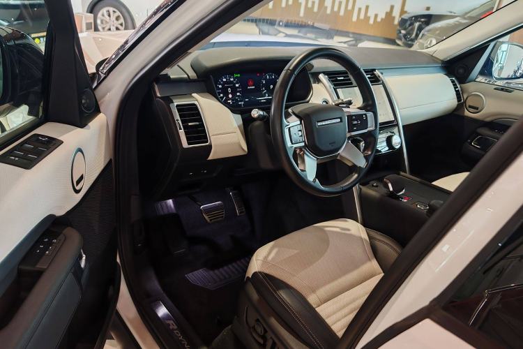 Used Land Rover Discovery 2021 360 PS R-Dynamic SE