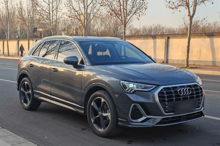 Used Audi Q3 2019 40 TFSI Fashion Dynamic Model
