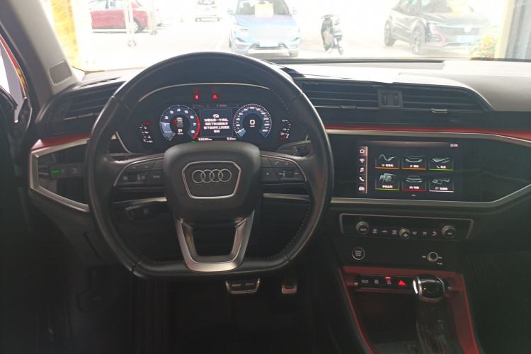Used Audi Q3 2021 40 TFSI Fashion Dynamic Model