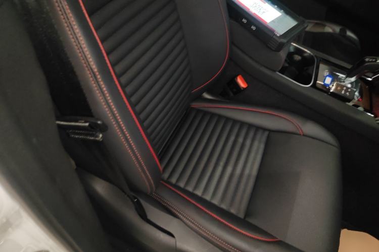 Used Land Rover Discovery Sport 2023 249 PS R-Dynamic SE Performance Tech Edition
